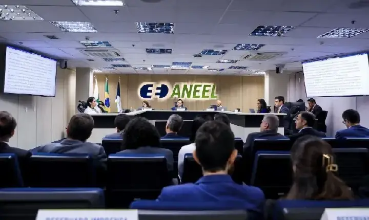 Aneel destinará até R$ 5,6 bi para aliviar conta de luz em 19 estados