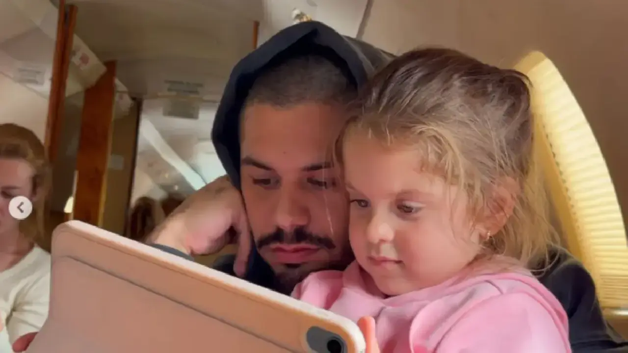 Após falha em videochamada, Maria Flor reclama com Zé Felipe: 