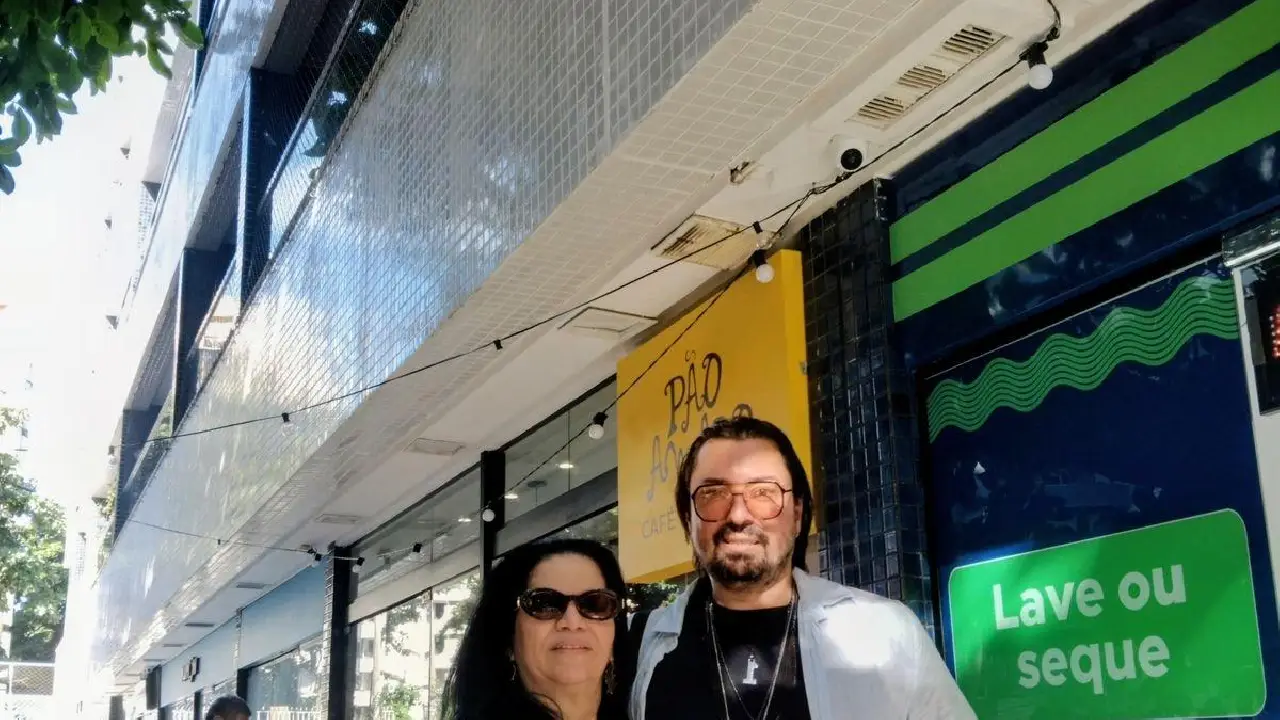 Arte, memória e posicionamento: Augusto Oiticica destaca trajetória e inspirações no cenário contemporâneo