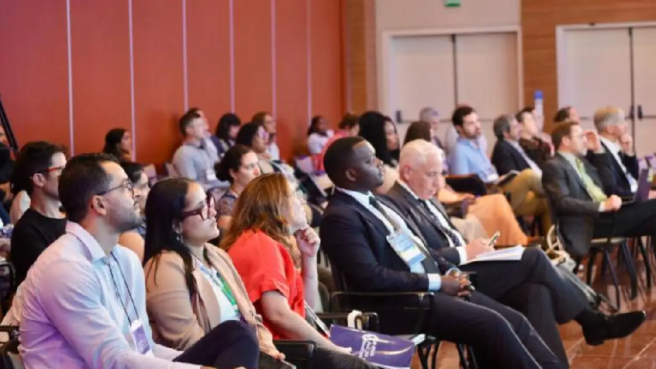 Bahia reforça protagonismo internacional em debate sobre resiliência costeira