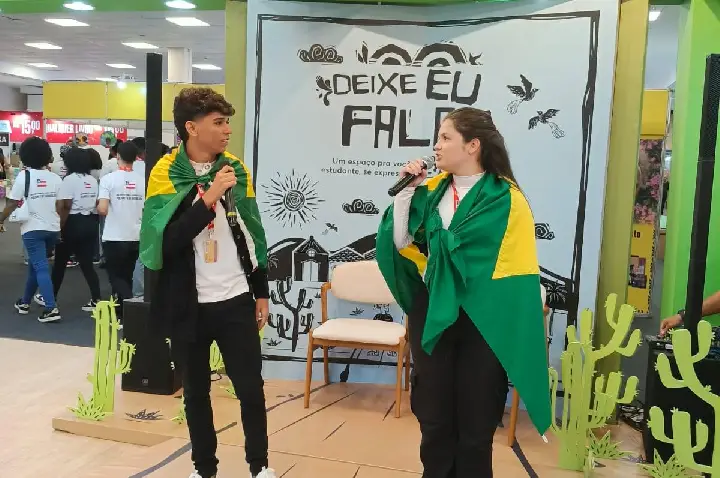 Clube do Livro fortalece leitura e protagonismo estudantil na Bienal do Livro da Bahia 2026