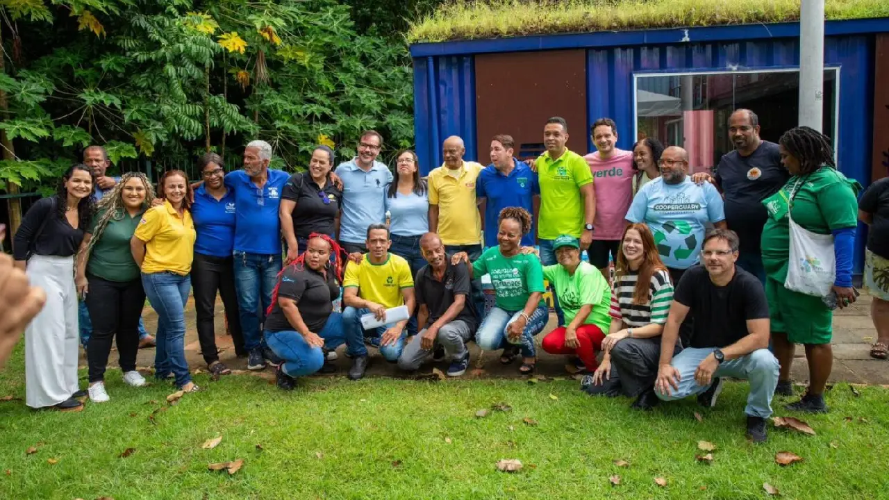 Dia Nacional dos Catadores reúne gestores da Prefeitura e representantes de cooperativas para discutir avanços da categoria