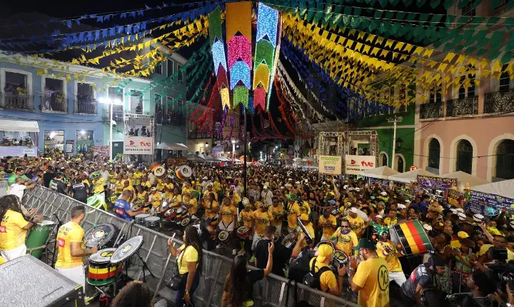 Em clima de Copa e São João, Pelourinho encerra festa com Alceu Valença e cerca de 50 atrações