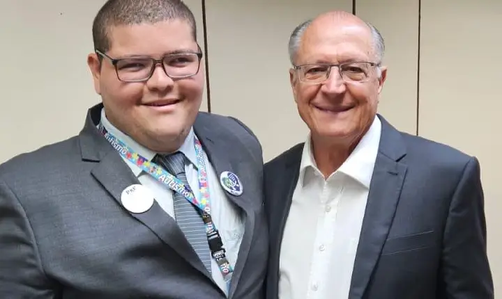 ENTREVISTA ESPECIAL JOÃO PEDRO – AUTISTA EMBAIXADOR DOS AUTISTAS DO BRASIL