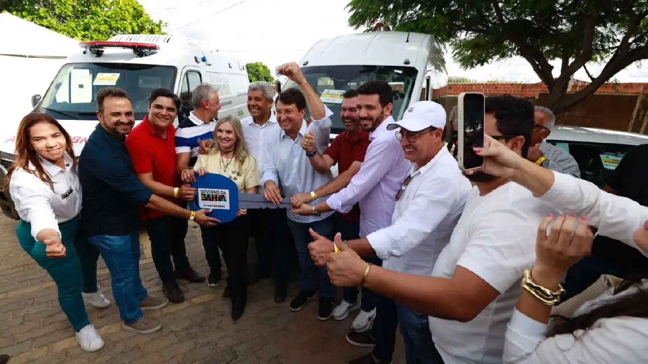 Guanambi recebe investimentos em saúde, abastecimento e infraestrutura durante agenda de Jerônimo Rodrigues