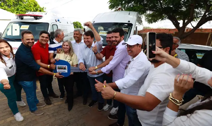 Guanambi recebe investimentos em saúde, abastecimento e infraestrutura durante agenda de Jerônimo Rodrigues
