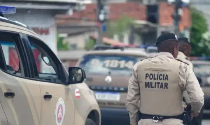 Homem é preso em flagrante por esfaquear tia da ex-companheira em Salvador após término de relacionamento