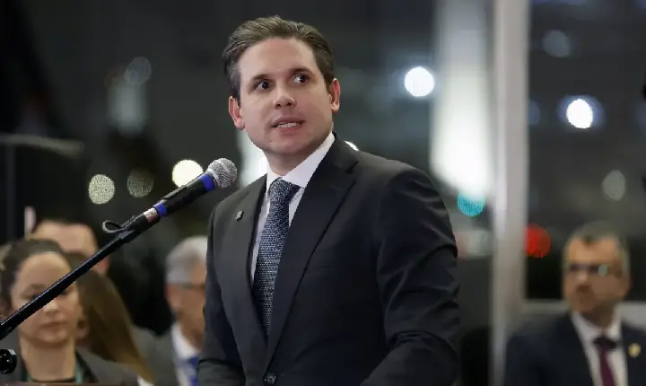 Hugo diz que pediu ao governo retirada de urgência em PL da 6x1