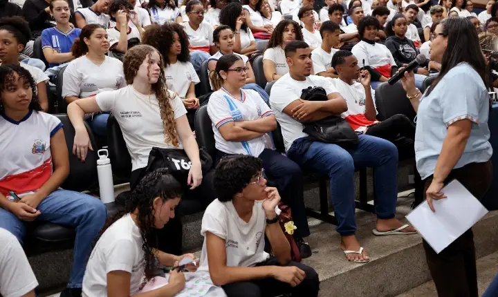 I Circuito Enem mobiliza estudantes de três escolas estaduais em Salvador