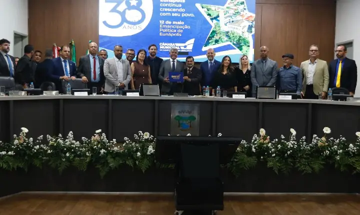 Jerônimo Rodrigues recebe Comenda 12 de Maio e título de cidadão eunapolitano