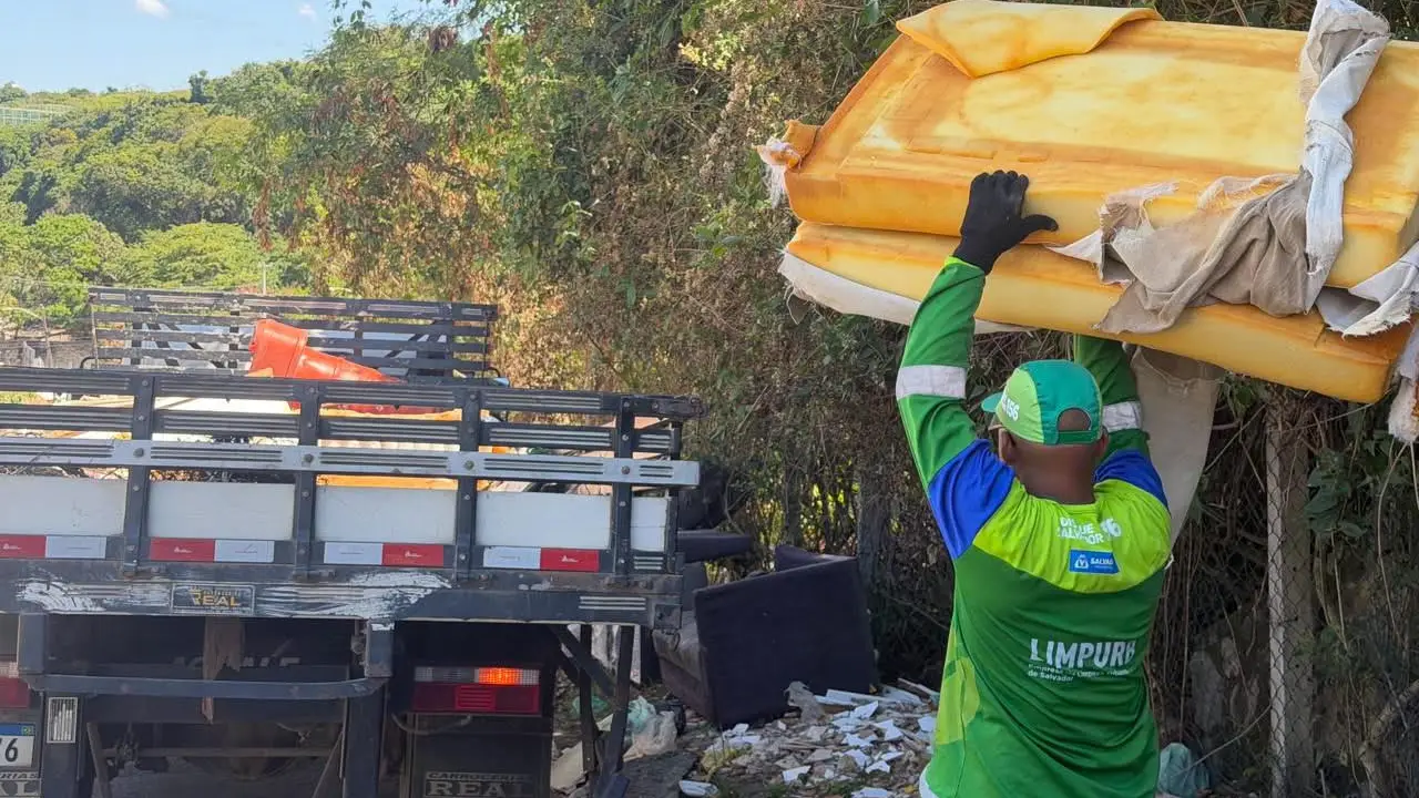 Limpurb realiza Bota-Fora no Nordeste de Amaralina nesta quarta-feira (9)