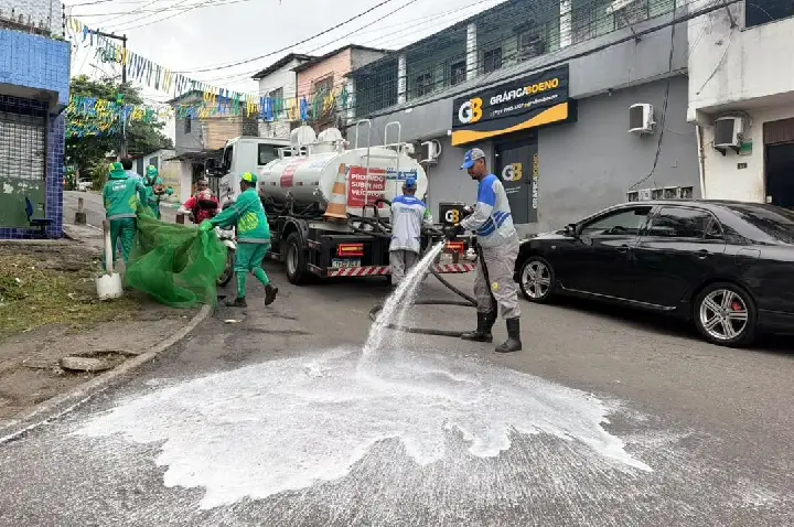 Limpurb realiza operação Bairro no Grau em Saramandaia