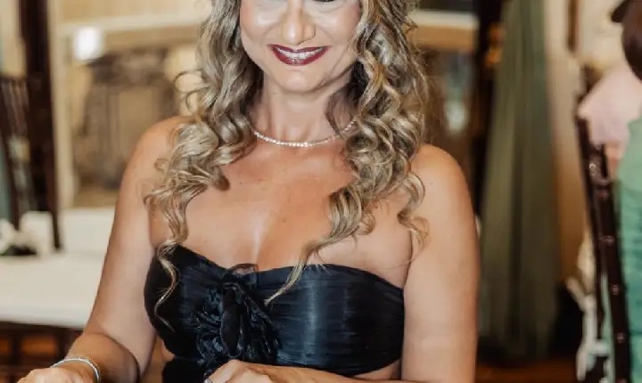 Luzia Moraes Brilha na Capa da 19ª Edição da Revista Tok de Empreendedorismo em Noite de Gala no Palácio Tiradentes