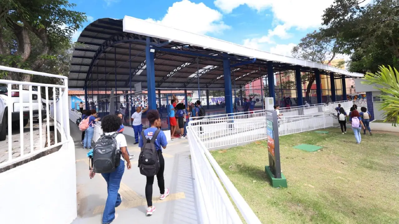Modernização do Colégio Estadual de Tempo Integral Ministro Aliomar Baleeiro diversifica formação de estudantes em Pernambués