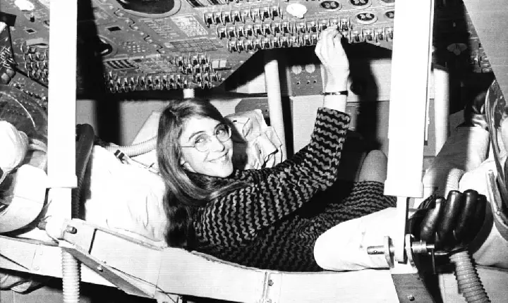 Morre aos 90 programadora que ajudou humanidade a pisar na Lua; Margaret Hamilton criou software antes mesmo da existência dos computadores