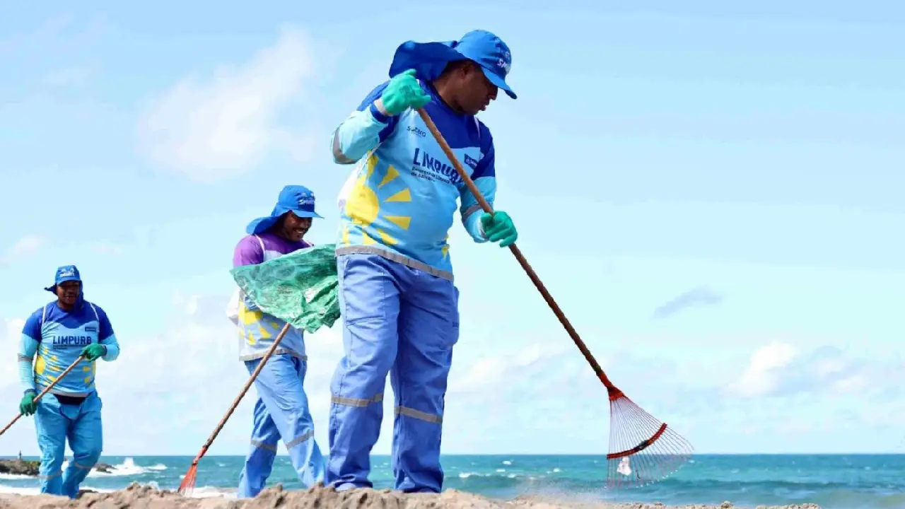 Mutirão reúne voluntários para limpeza da Orla de Praia Grande neste sábado (19)