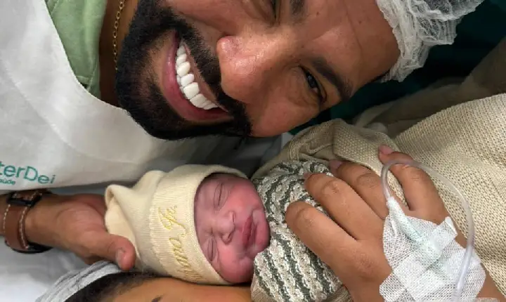 Nasce Silvano Júnior, filho do cantor Silvanno Salles e a empresária Jéssica Dandara