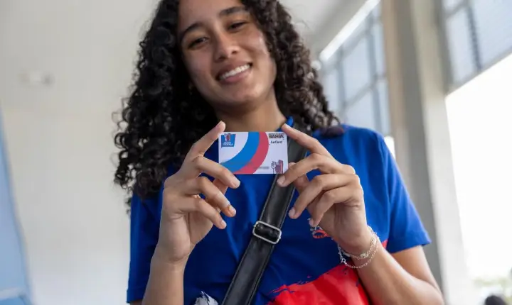 Parcela de maio do Bolsa Presença já está disponível para mais de 352 mil estudantes da rede estadual