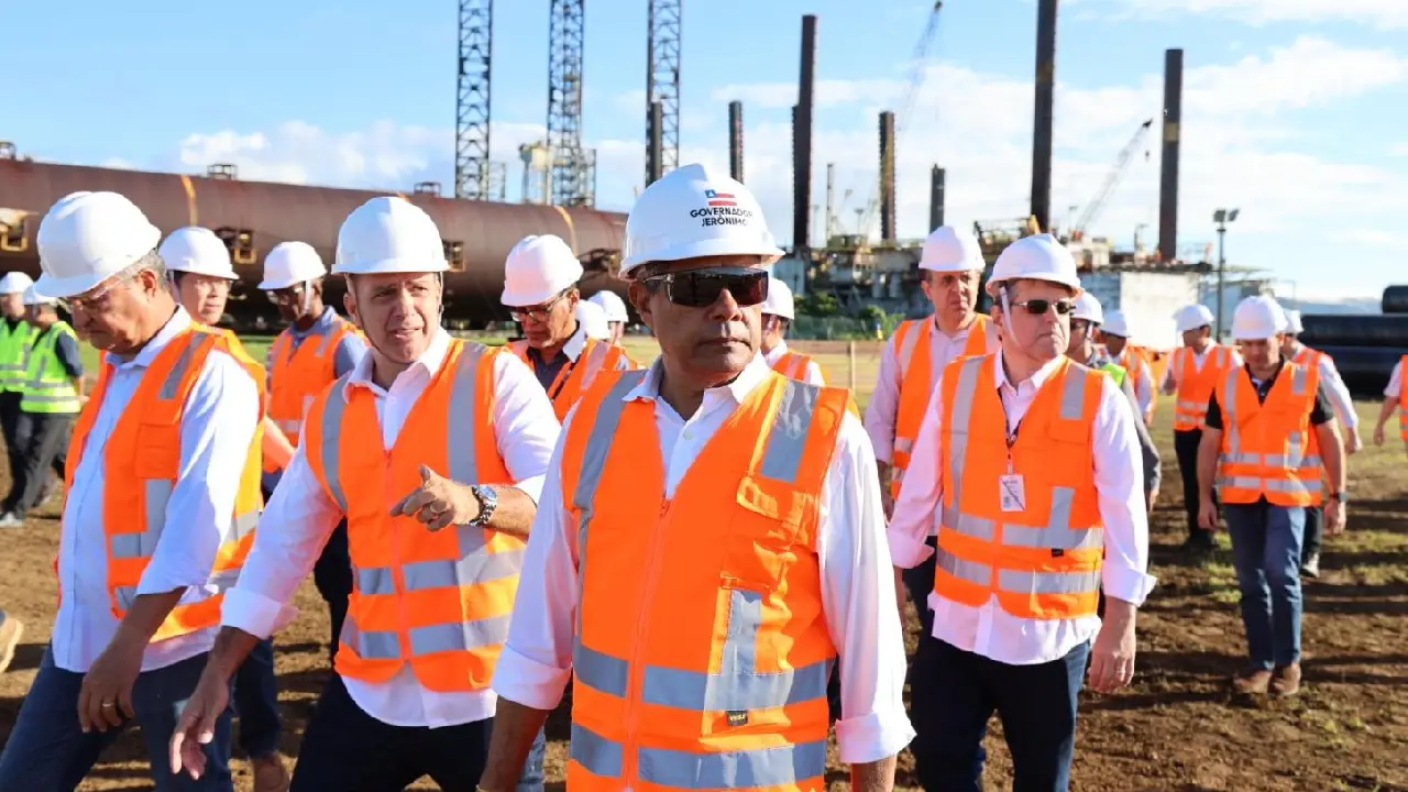 Ponte Salvador-Itaparica: governador acompanha avanço e movimentação no canteiro de São Roque Paraguaçu, em Maragogipe