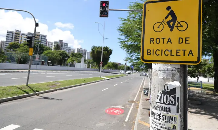 Prefeitura amplia ciclorrotas e projeta 50 km de infraestrutura cicloviária por semestre em Salvador