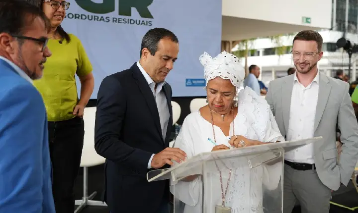 Prefeitura de Salvador e Petrobras lançam programa para transformar óleo usado em biodiesel com geração de renda para cooperativas