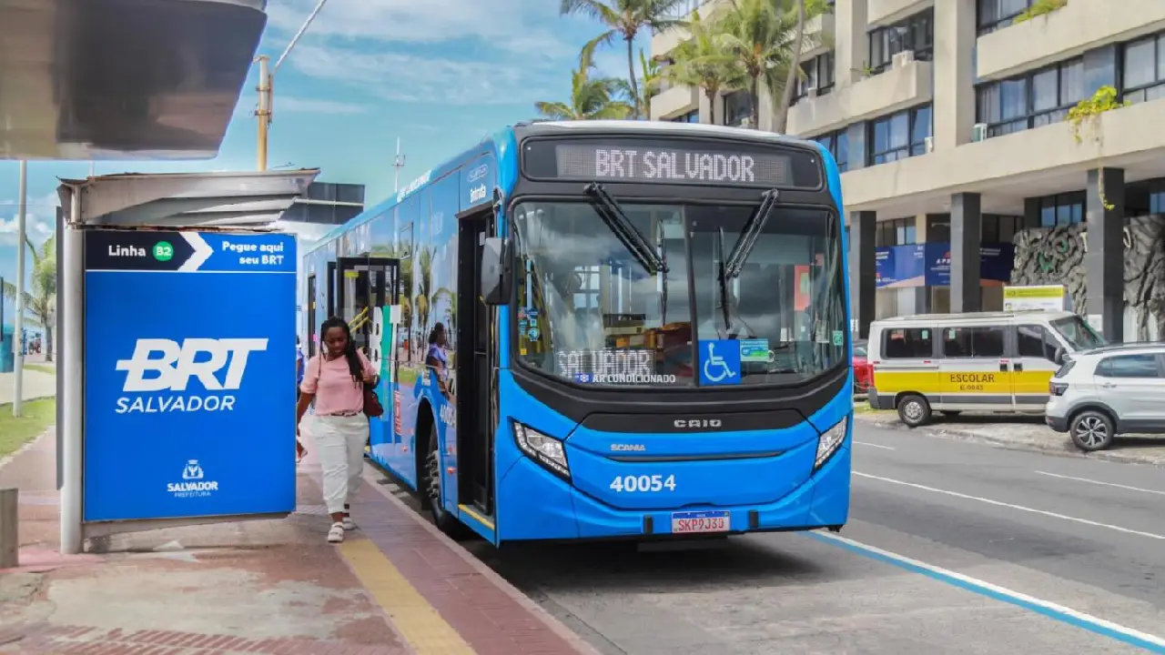 Prefeitura implanta nova linha no sistema BRT Salvador para conectar a Estação da Lapa a Patamares