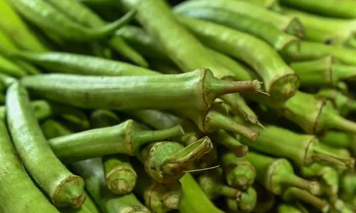 Procura por ingredientes para caruru de Cosme e Damião já começa nas feiras e mercados populares em Salvador