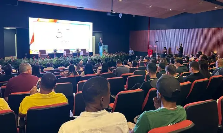 Seagri destaca crescimento da avicultura baiana em abertura do I Simpósio Aves Nordeste 2026
