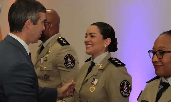 Segurança Pública reconhece com Medalha do Mérito profissionais dedicados ao policiamento comunitário
