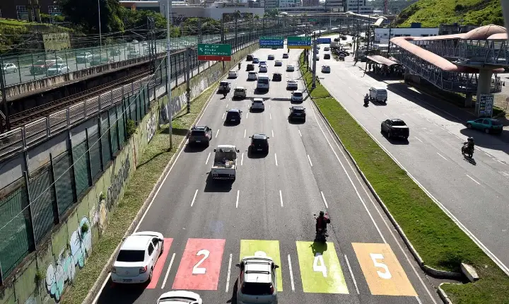 Transalvador inicia pesquisa sobre o comportamento do trânsito na Av. Paralela