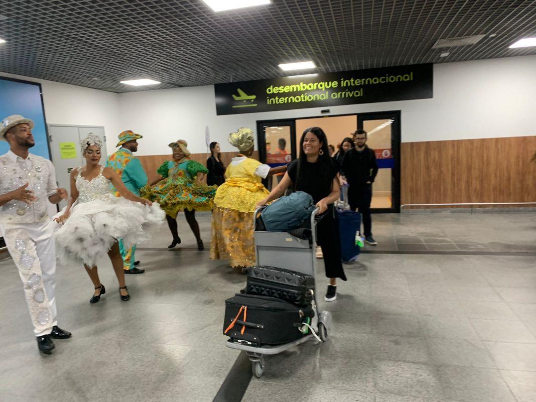Clima junino marca estreia do terceiro voo semanal de Madri para Salvador