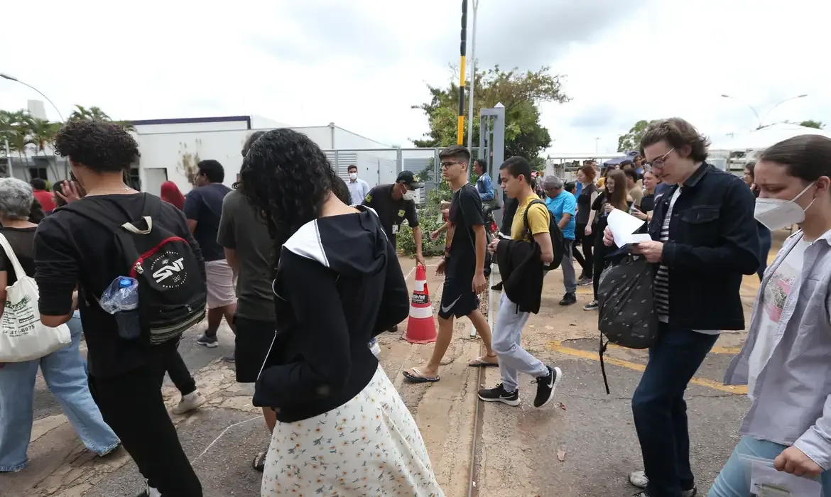 Balanço divulgado recentemente pelo MEC mostrou que praticamente 100% dos concluintes do ensino médio da rede pública estão inscritos no Enem em diversos estados