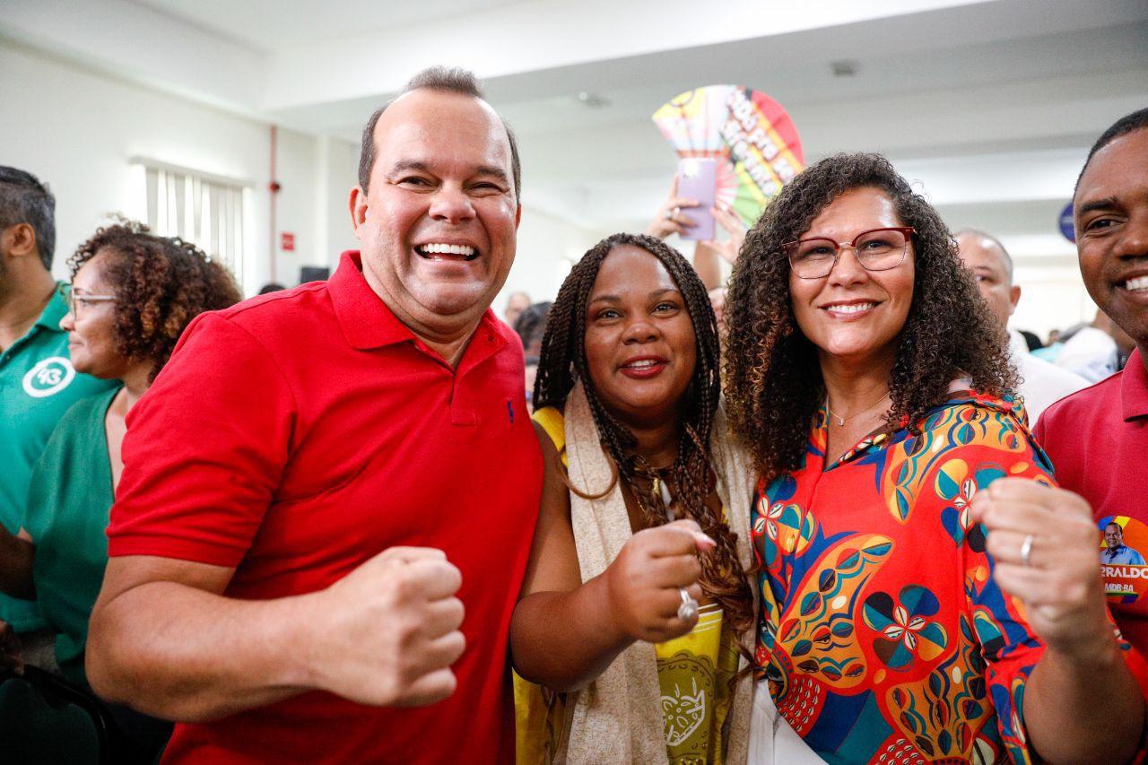 Geraldo e Fabya recebem documento com 15 propostas para promoção da Igualdade Racial em Salvador