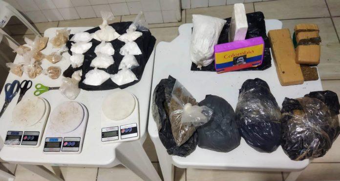 PM apreende suspeitos de tráfico durante a Operação Força Total em Simões Filho