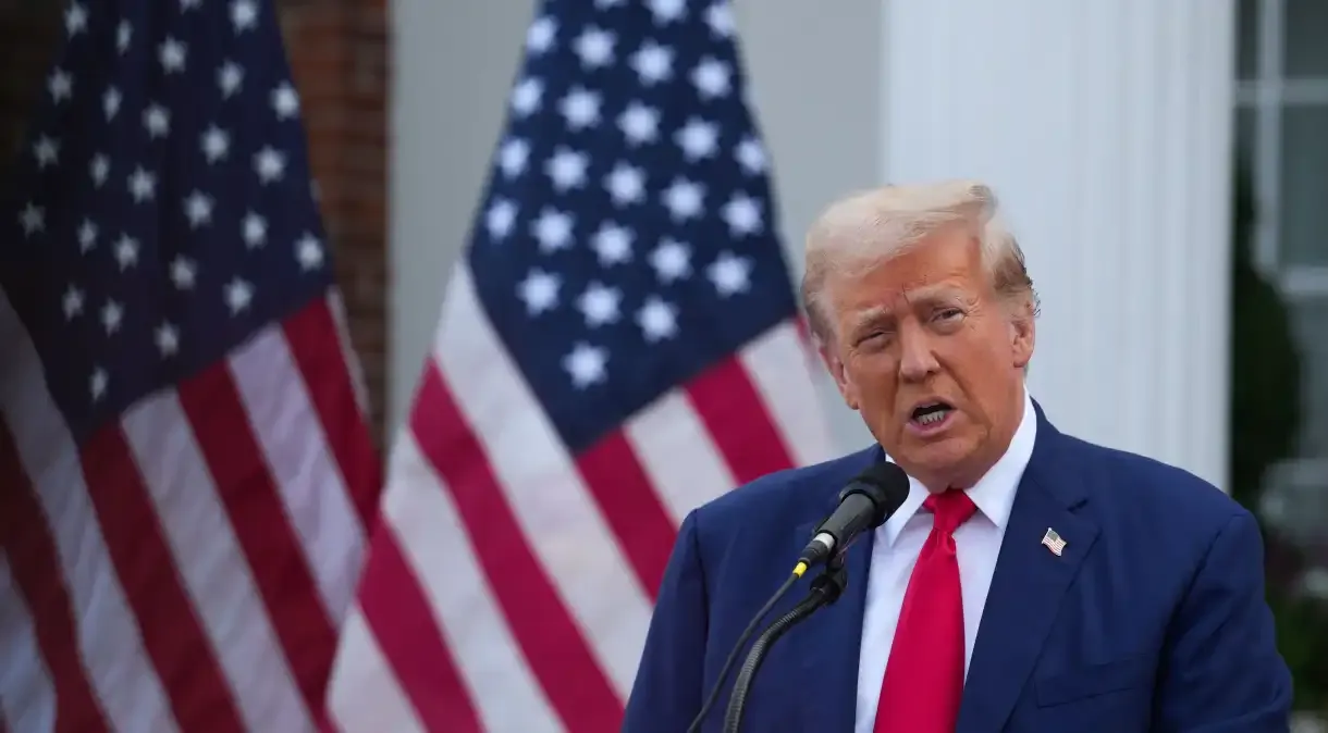 Serviço Secreto reforça segurança de Trump com mais agentes e vidro blindado