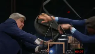 Datena ataca Marçal com cadeira durante debate na TV Cultura