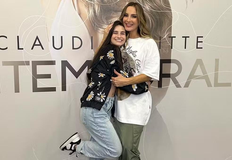 Claudia Leitte lamenta morte de bailarina de 21 anos: 'Ainda não me recompus'