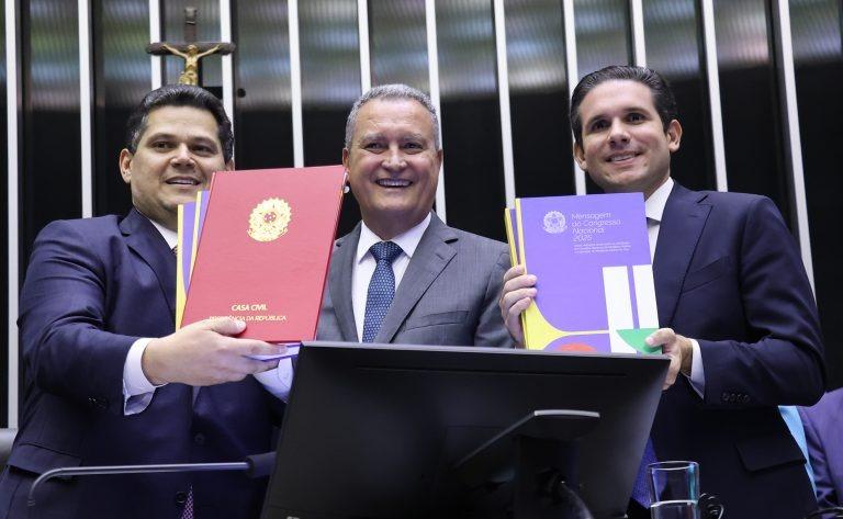 Em mensagem ao Congresso, Lula faz balanço positivo da gestão e destaca cooperação com o Legislativo