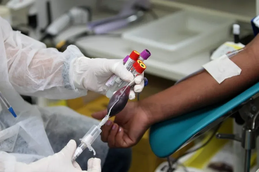 Hemoba lança campanha com o cantor Saulo para mobilizar voluntários à doação de sangue