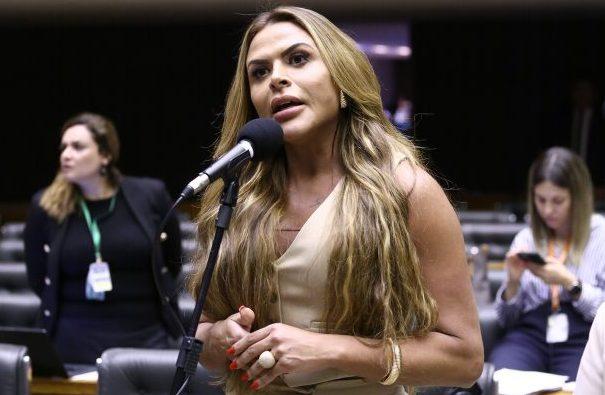 Câmara aprova projeto que prevê medidas judiciais contra pais que cometerem abusos na gestão do patrimônio de crianças