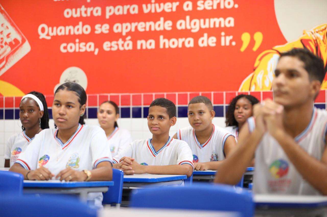 Conselho Estadual de Educação regulamenta escolas de governo