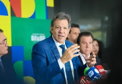 Governo anuncia congelamento de R$ 31,3 bi no orçamento e aumento no IOF