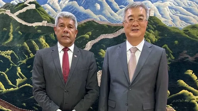 Jerônimo discute Ponte Salvador-Itaparica com embaixador da China