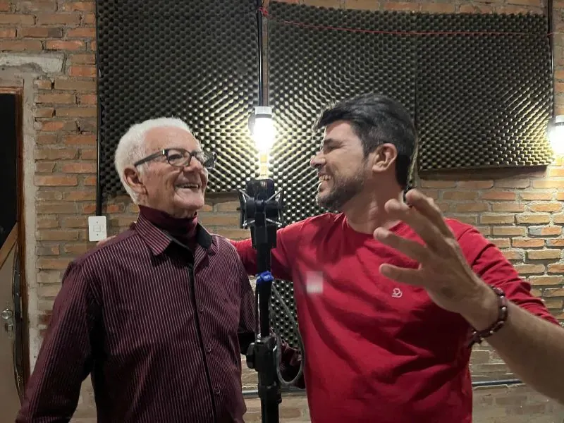 MARCELO E ONILDO REVIVEM A FEIRA DE CARUARU COM NOVOS ARRANJOS.