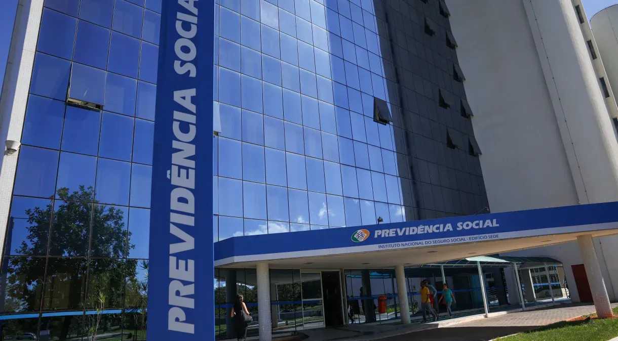 Oposição quer expor quem retirar assinaturas de CPMI do INSS