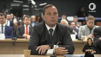 Família de Cid: advogados de Bolsonaro queriam defesa conjunta e ligavam para filha menor de idade do delator