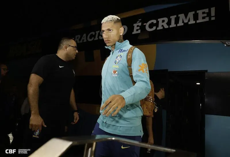 Seleção Brasileira chega ao Equador para primeiro jogo com Ancelotti