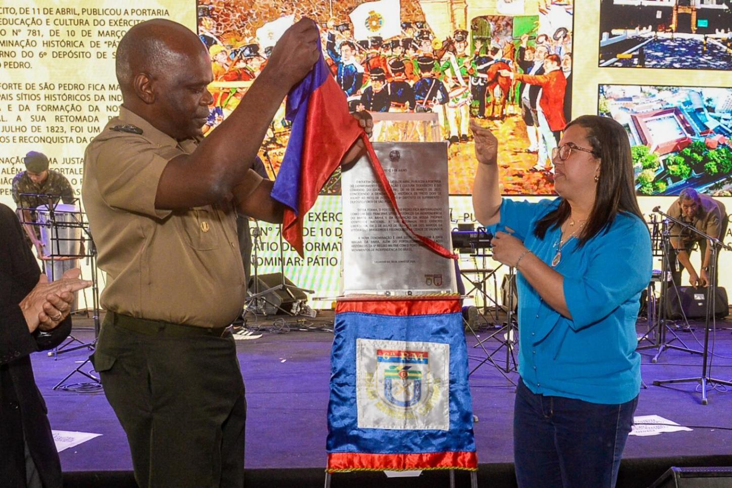 Com apoio da Prefeitura, Exército batiza espaço do Forte de São Pedro como Pátio 2 de Julho em homenagem à Independência