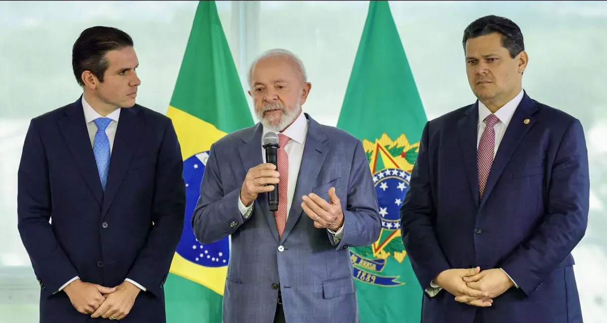 Lula espera “baixar a poeira” para conversa com Hugo e Alcolumbre