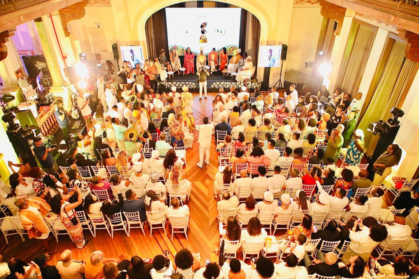 Prêmio celebra lideranças e trajetórias de mulheres negras em diversos setores da sociedade